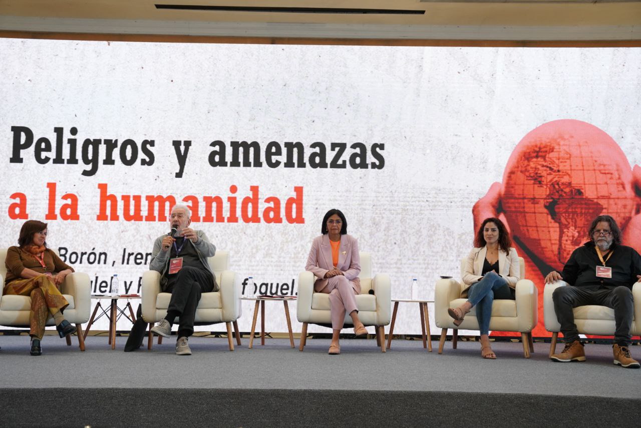 Atilio Borón: presencia en los medios es fundamental para combatir al imperialismo