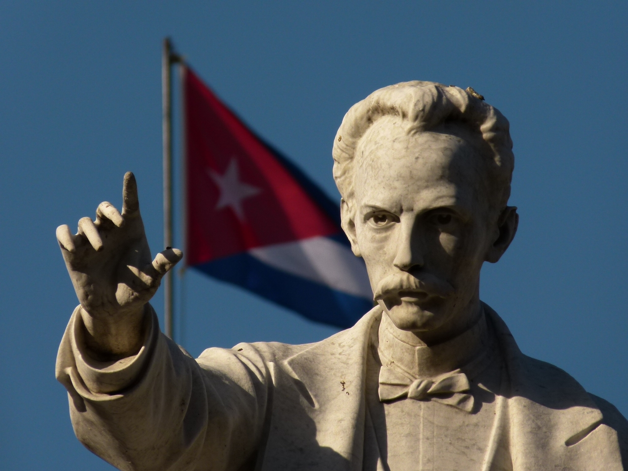 A 129 años de su siembra: José Martí renace y vibra en cada verso revolucionario