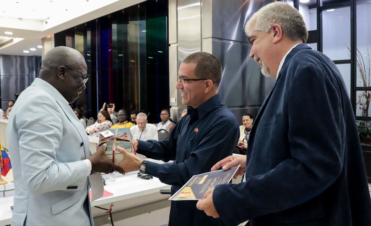 Tributes paid in Caracas to African leader Amílcar Cabral on the centenary of his birth
