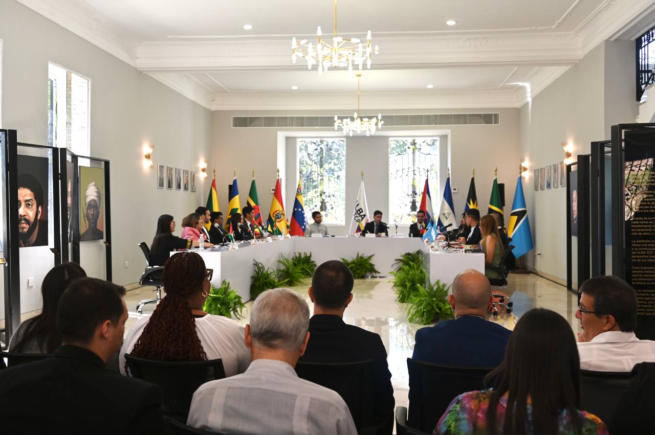 Youth conducted ALBA-TCP model on the 20th anniversary of the Bolivarian Alliance