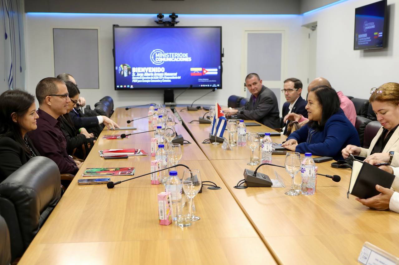 Secretario Ejecutivo del ALBA-TCP sostiene reuniones con autoridades de Cuba