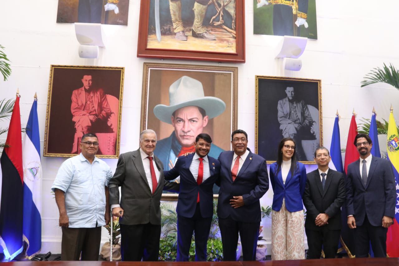 Secretario ejecutivo del ALBA Rander Peña sostiene importantes reuniones de trabajo con autoridades de Nicaragua
