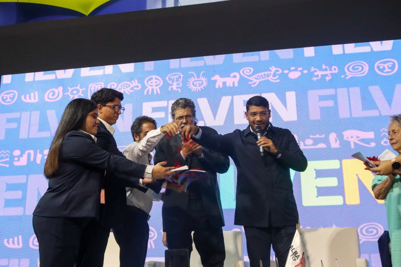 ALBA presentó tres libros en la Feria Internacional del Libro de Venezuela